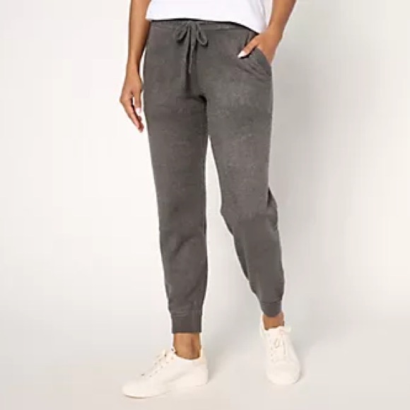 Barefoot Dreams Carbon Pajama Set - Picture 3 of 10